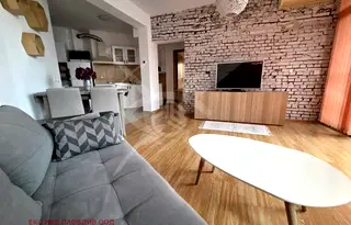 Тристаен апартамент в Тракия, Пловдив с тераса
