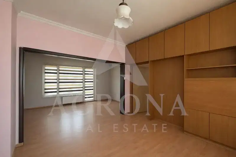 3-bedroom apartment in Plovdiv, Vystanicheski