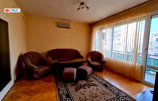 Двустаен апартамент с две тераси в кв. Въстанически, Пловдив