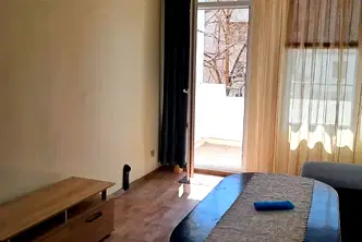Двустаен апартамент с две тераси в кв. Въстанически, Пловдив