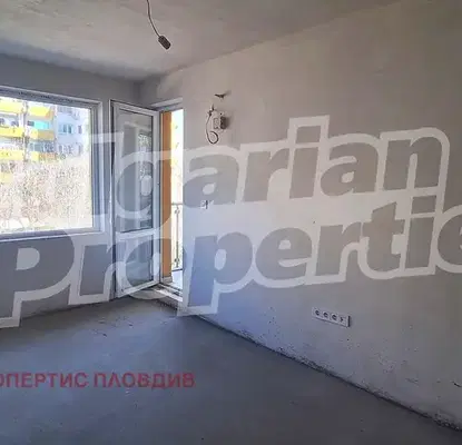 Снимка 2 — Двустаен апартамент с тераса в Южен, Пловдив