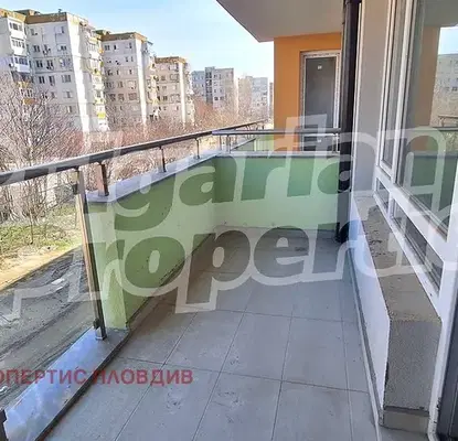 Снимка 5 — Двустаен апартамент с тераса в Южен, Пловдив