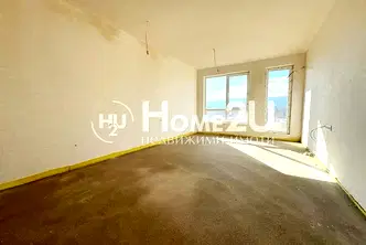 Тристаен апартамент с южно изложение в Южен, Пловдив