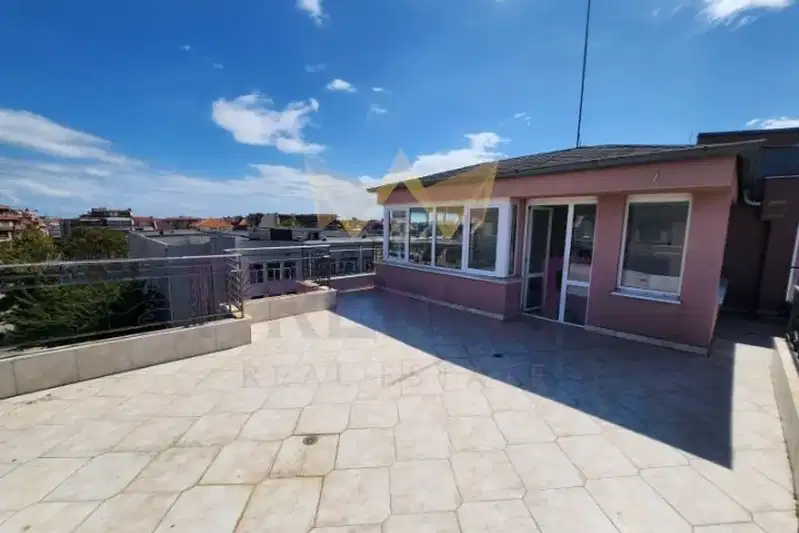 4-bedroom apartment in Oblast Burgas, Pomorie