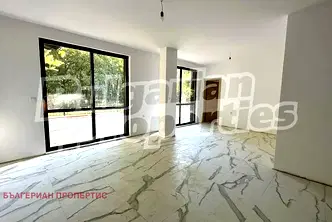Тристаен апартамент в Бургас, Приморско