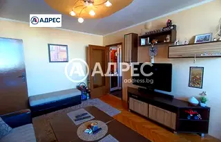 Тристаен апартамент в Раз, Бели Лом
