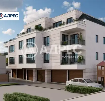 Снимка 2 — апартамент в Раз, Център
