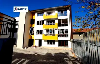 Тристаен апартамент в Раз, Житница