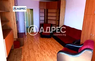 Тристаен апартамент в Раз, Орел