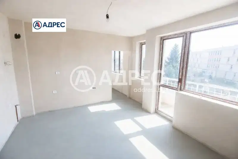 апартамент в Раз, Варош