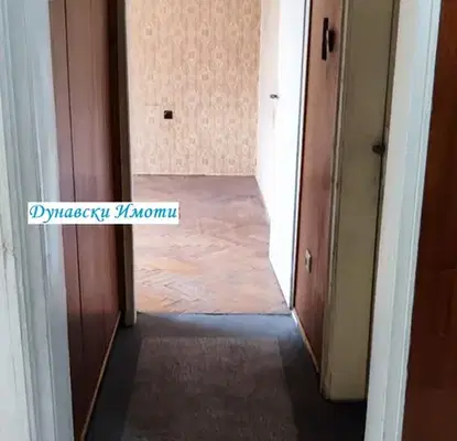 Снимка 3 — Тристаен апартамент в Русе, Широк център