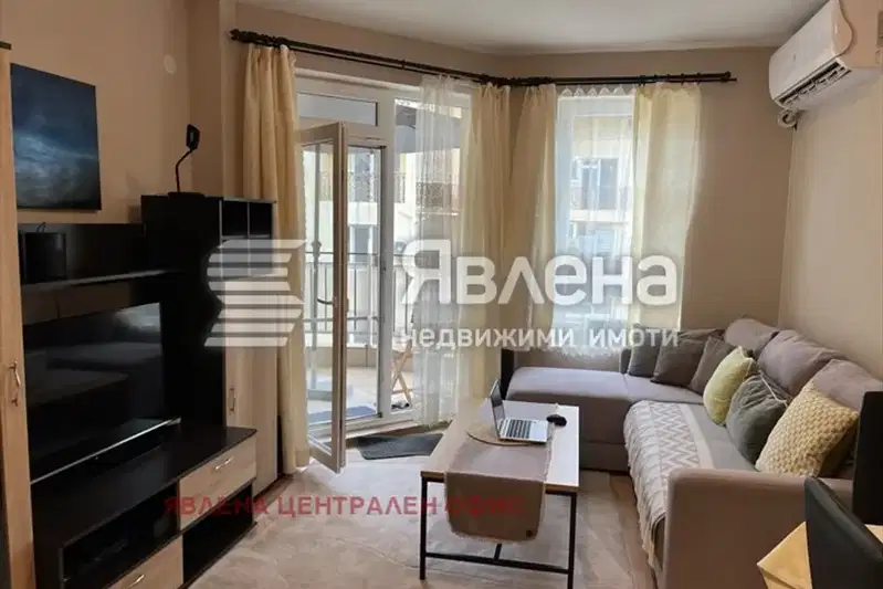 Тристаен апартамент в София, с. Нови хан