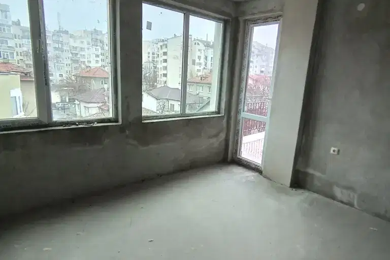apartment in Shumen, Bolnicata