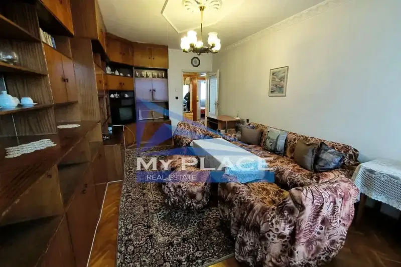 3-bedroom apartment in Shumen, Centyr