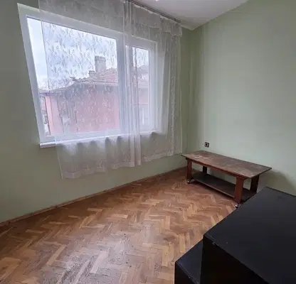 Снимка 5 — апартамент в Шумен, Център