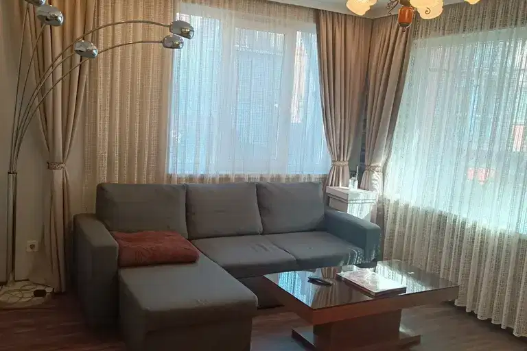 4-bedroom apartment in Shumen, Centyr