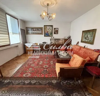 Photo 2 — apartment in Shumen, Centyr