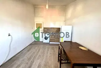 Двустаен апартамент в Шумен, Добруджански
