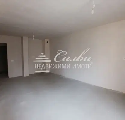 Photo 3 — 3-bedroom apartment in Shumen, Dobrudjanski
