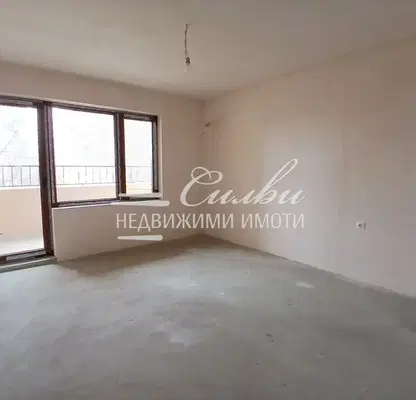 Photo 4 — 3-bedroom apartment in Shumen, Dobrudjanski