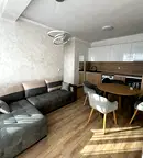 Тристаен апартамент в Шумен, Пазара