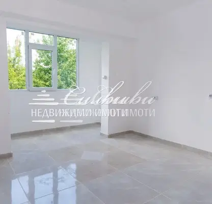 Снимка 2 — апартамент в Шумен, Тракия