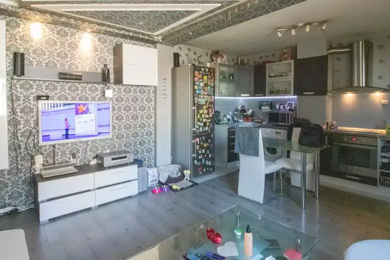Тристаен апартамент в Сливен, Център
