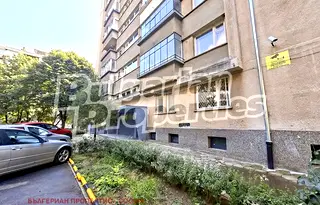 Двустаен апартамент с югоизточно изложение в Банишора, София