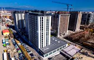 Двустаен апартамент в Банишора с модерна сграда и асансьор
