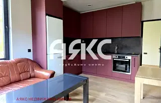 Тристаен апартамент с две спални и асансьор в Банишора, София