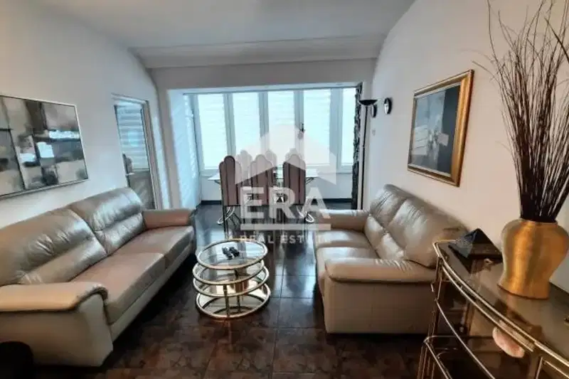 3-bedroom apartment in Sofiya, Banishora