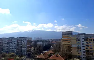 Двустаен апартамент с южна тераса в Белите брези, София