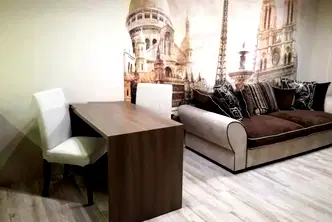 Двустаен апартамент в София, Белите брези