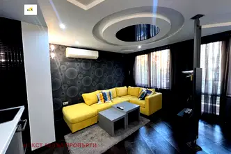 Тристайен апартамент с южно изложение в Белите брези, София