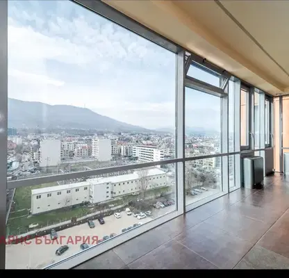 Снимка 2 — Панорамен апартамент с 850 кв.м. в Борово с 360° гледка