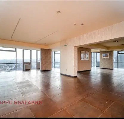 Снимка 3 — Панорамен апартамент с 850 кв.м. в Борово с 360° гледка