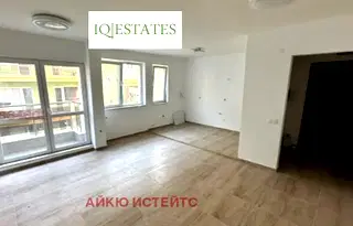 Апартамент 3-стаен в Бъкстон с две тераси и мазе