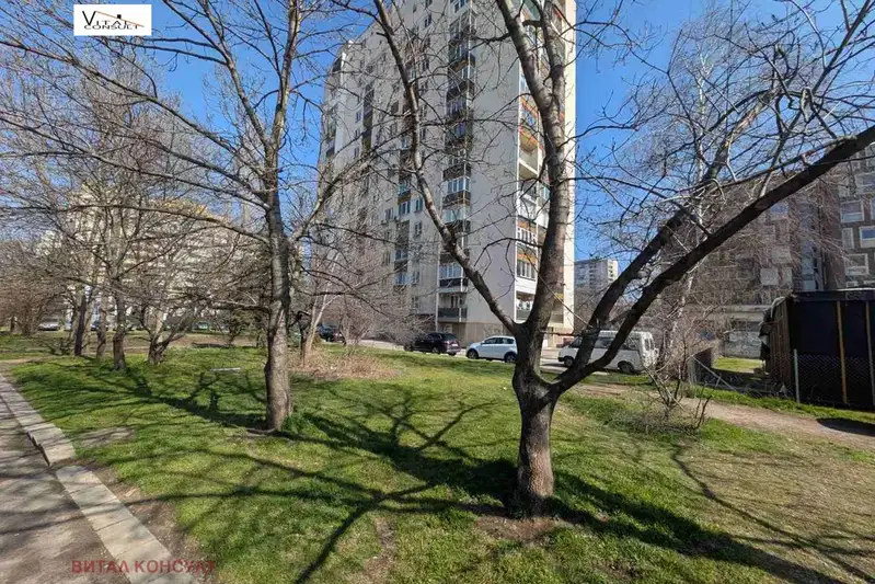 3-bedroom apartment in Sofiya, Bykston