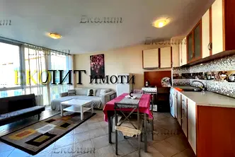 Луксозен 3-стаен апартамент с тераса в Бъкстон, София