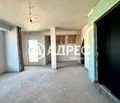 Снимка 2 — Двустаен апартамент с асансьор и гараж в Център, София