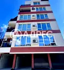 Двустаен апартамент с асансьор и гараж в Център, София