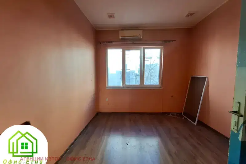 2-room apartment in Center, Sofia with high ceilings
