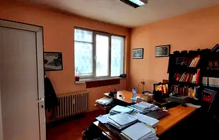 Двустаен апартамент в Център, пл. Руски паметник, с маза