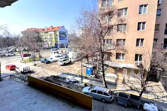 Двустаен апартамент в Център, София с тераса и асансьор