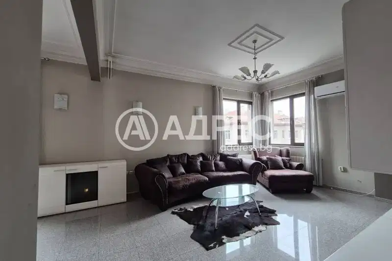 3-bedroom apartment in Sofiya, Centyr