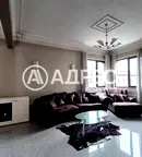 Тристаен апартамент с тераса в Център, София