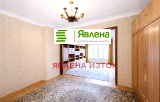 3-стаен апартамент с тераса и гледка към парк НДК в Център, София