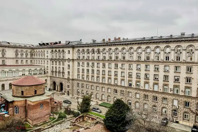 3-bedroom apartment in Sofiya, Centyr