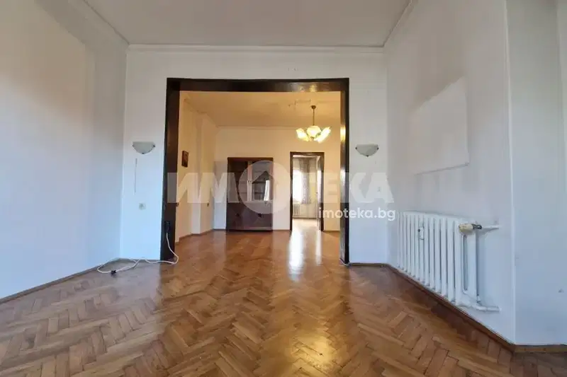 3-bedroom apartment in Sofiya, Centyr