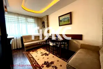 Тристаен апартамент в Център, София с основен ремонт